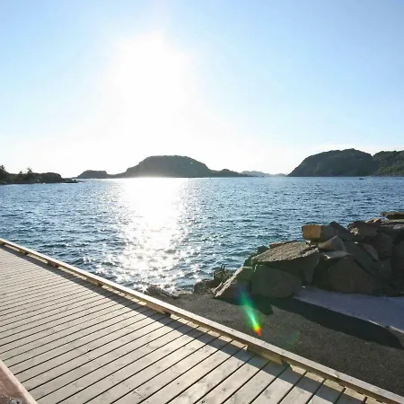 Three-bedroom Holiday In Korshamn * Korshamn (Vest-Agder)