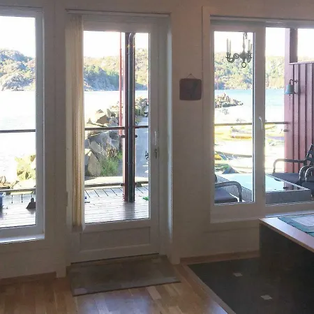 Three-bedroom Holiday In Korshamn *