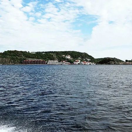 Three-bedroom Holiday In Korshamn * Korshamn (Vest-Agder)
