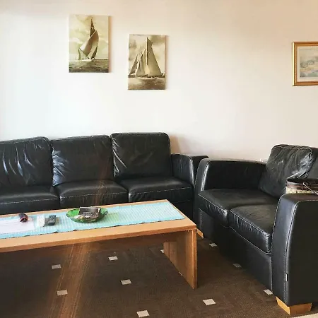 Three-bedroom Holiday In Korshamn *